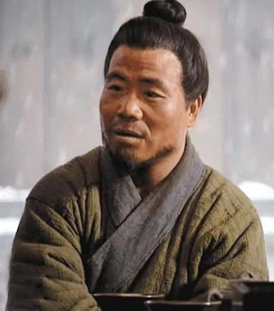 武大郎扮演者宋文华：身高1米4曾获武术冠军，娶了高30厘米的老婆